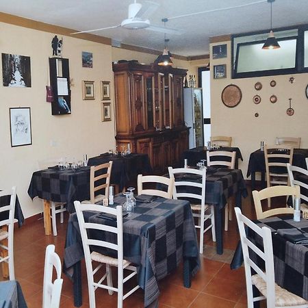 Locanda Dal Genovese Ла Мадалена Екстериор снимка